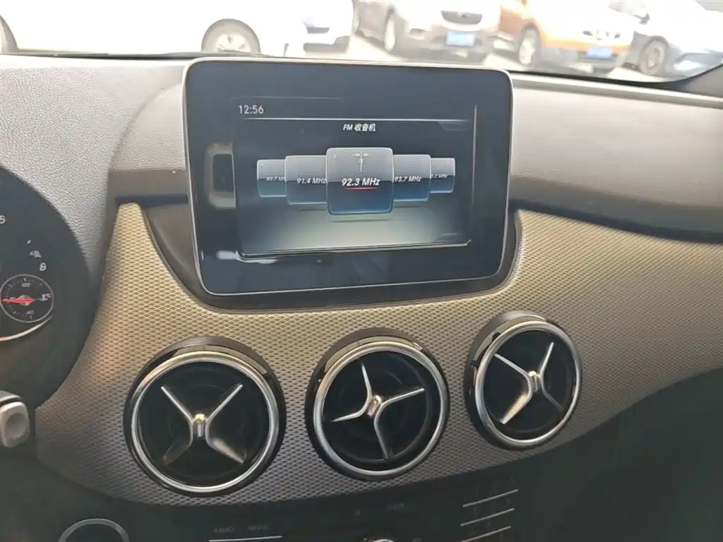 Mercedes-Benz B-Class 2015 B 200 Style фото 13