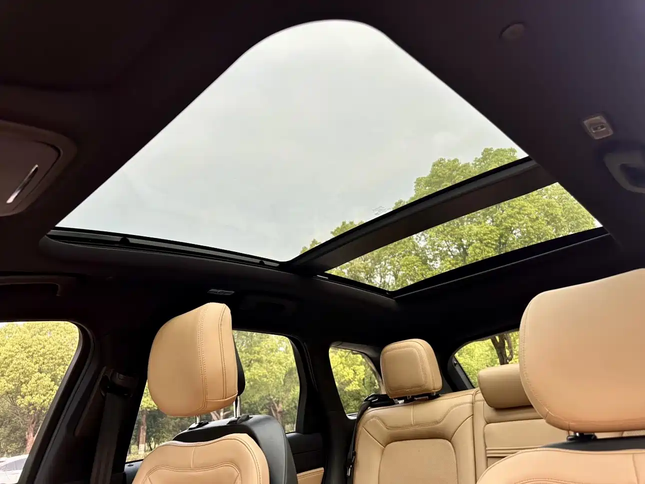 LINCOLN ADVENTURER