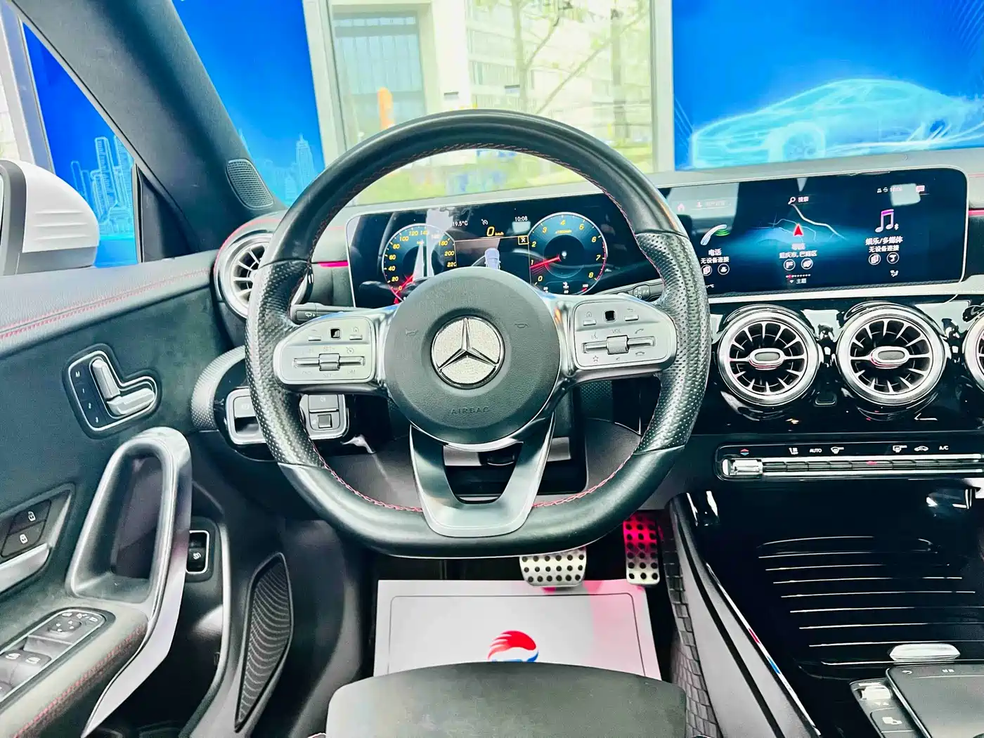 Mercedes-Benz CLA (Import) 2020 CLA 200 фото 18