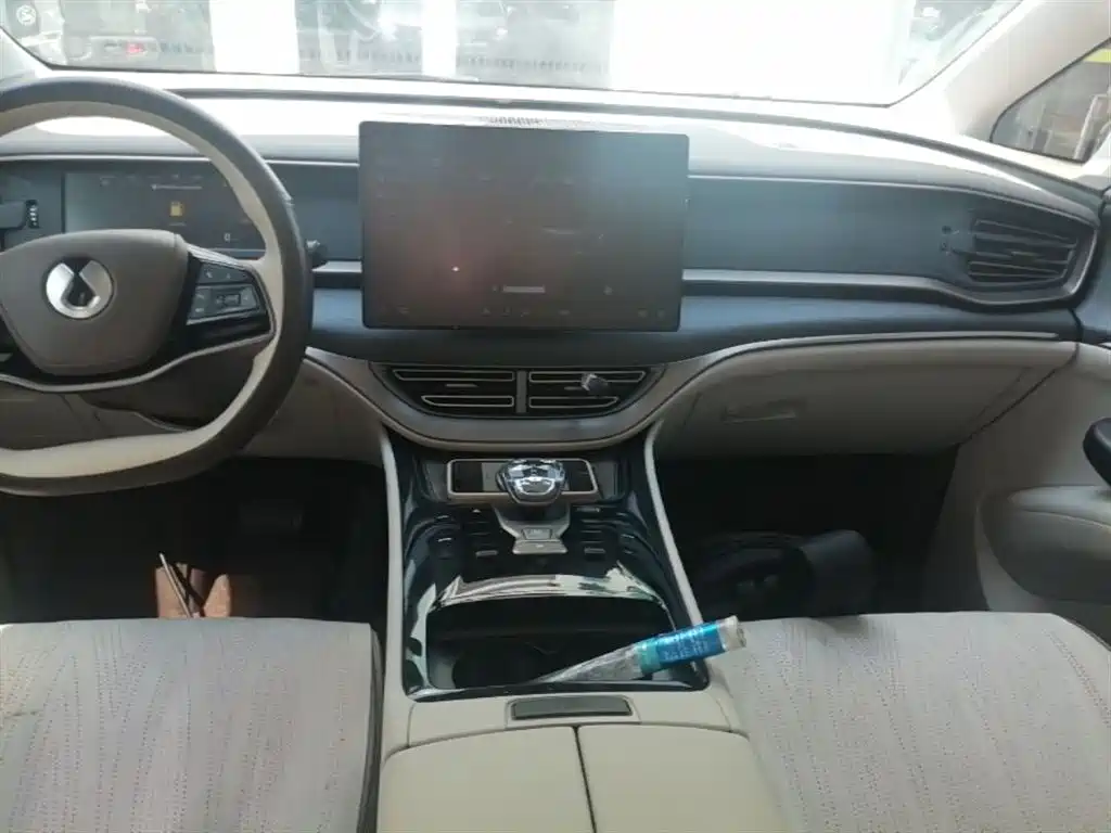 Denza D9 2022 DM-i 970 AWD Flagship фото 13