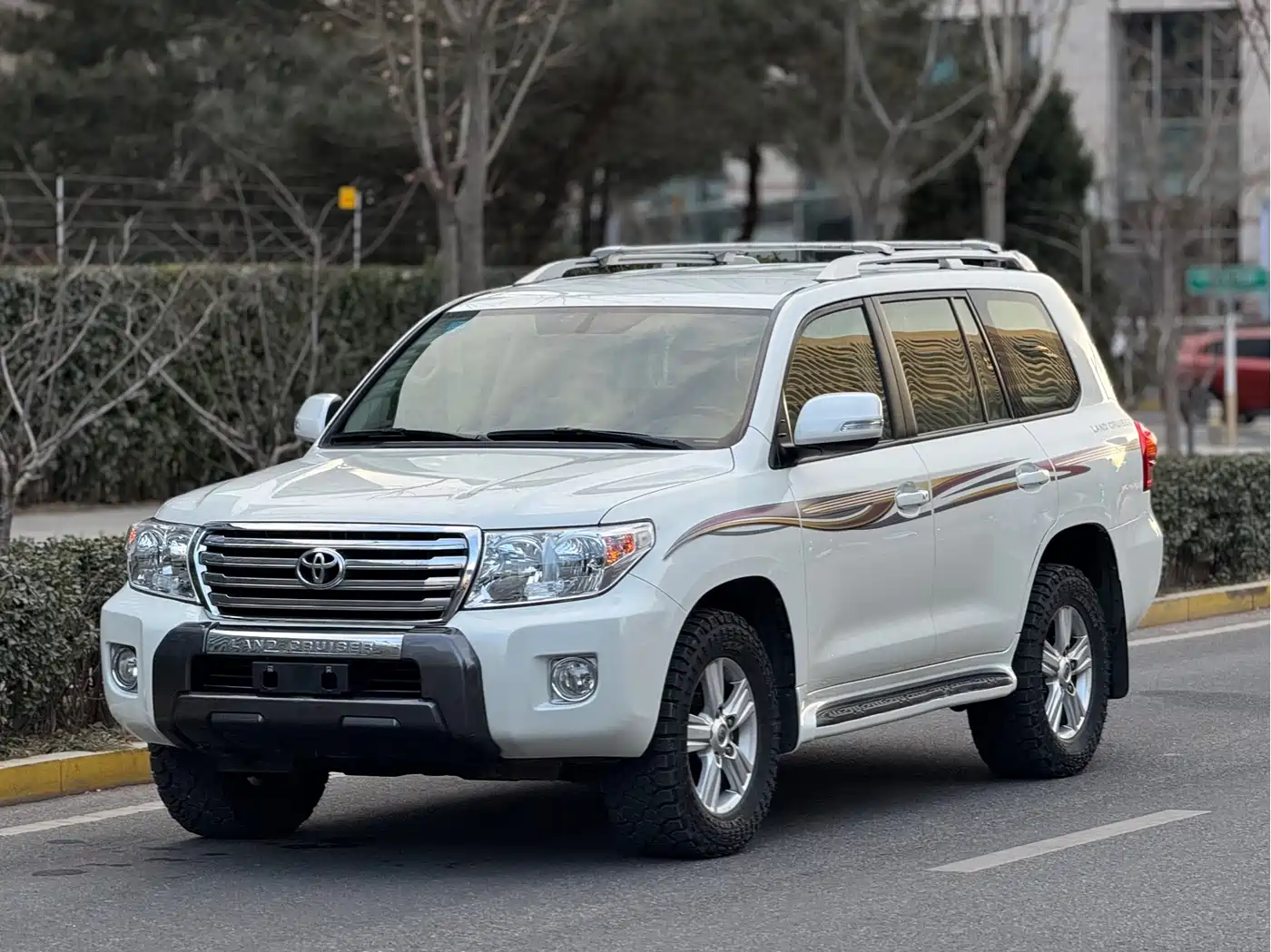 Toyota Land Cruiser (Import) 2015 4.0L V6 Middle East Low Configuration Edition