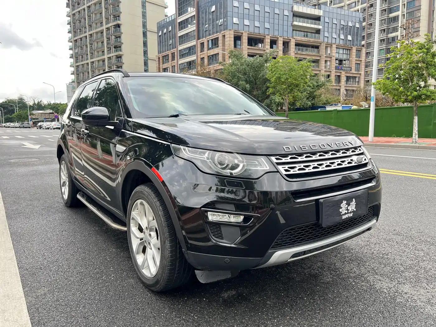 Land Rover Discovery Sport 2016 2.0T HSE фото 3