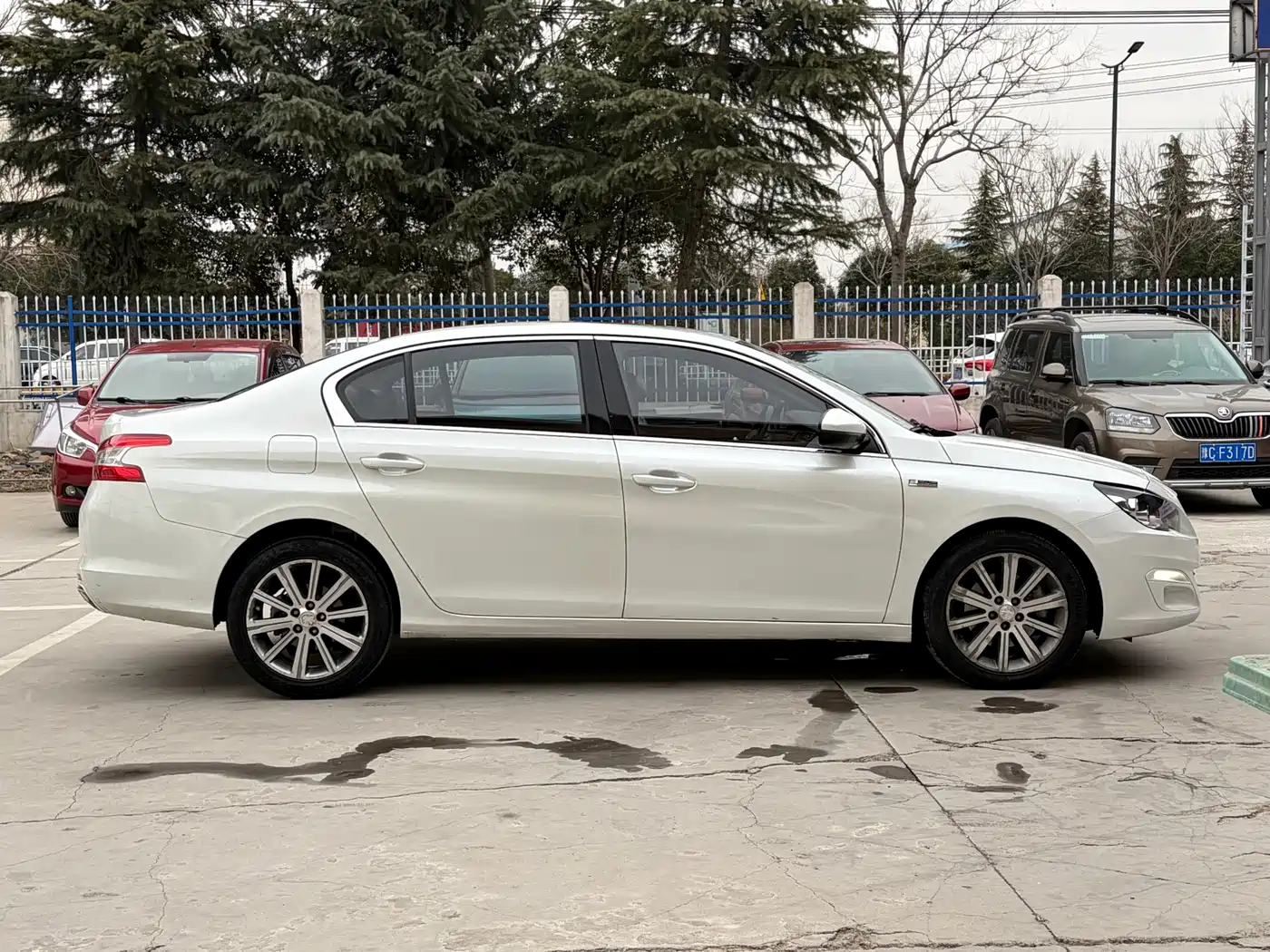 Peugeot 408 2016 1.6T Automatic Luxury Edition фото 16