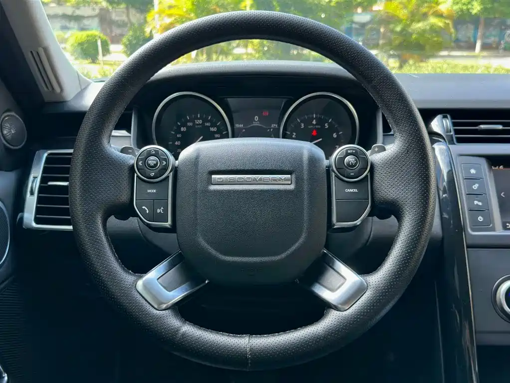 Land Rover Discovery 2017 3.0 SC V6 S фото 23