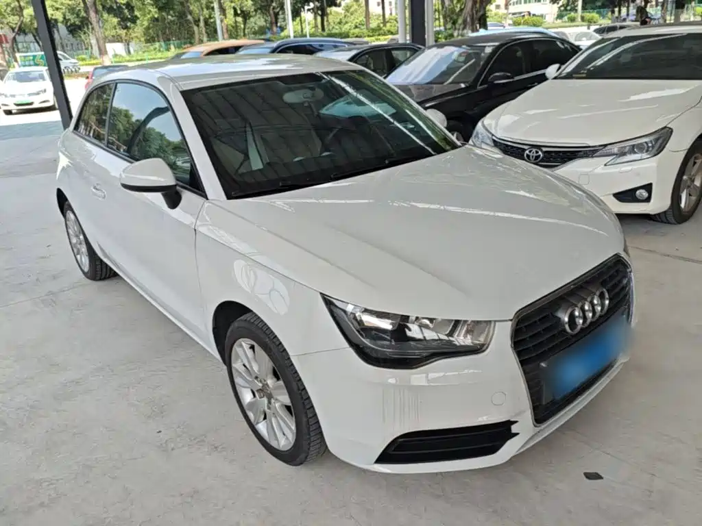 Audi A1 2015 2014 30 TFSI Fashion