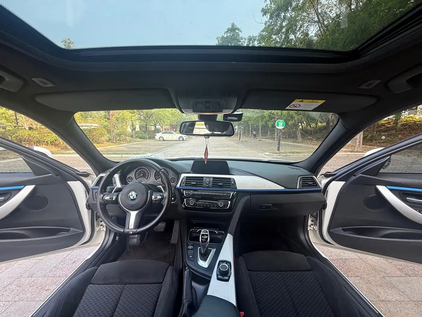 BMW 3 Series 2018 320i M Sport Package фото 6