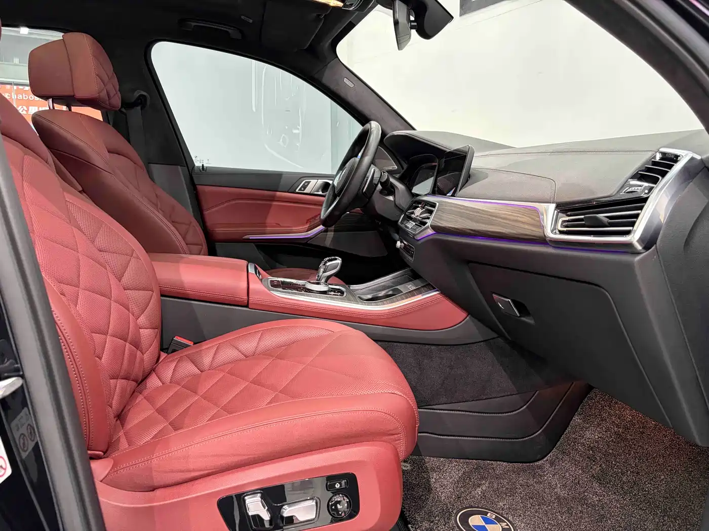 BMW X5 2022 Model xDrive 40Li M Sport Package фото 16