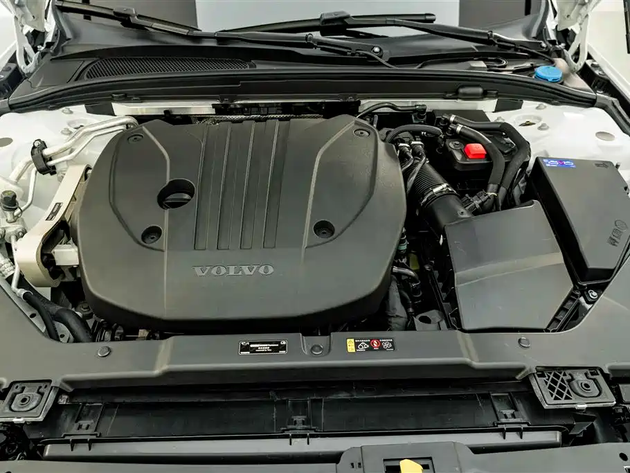 Фото 24 - Volvo S60