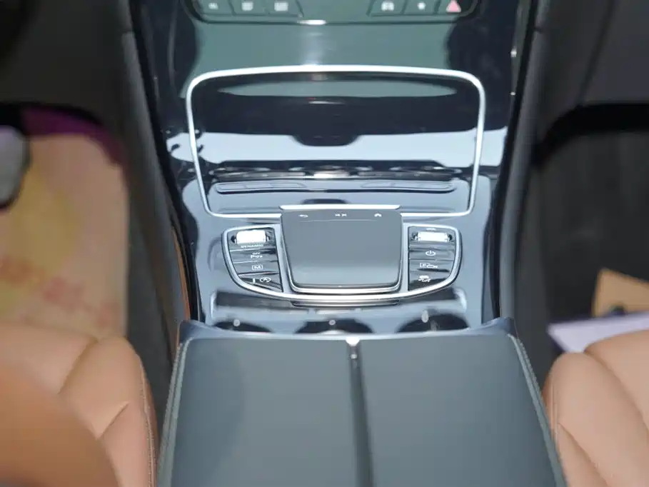 Mercedes-Benz GLC Coupe 2022 Facelift GLC 260 4MATIC Coupe SUV фото 22