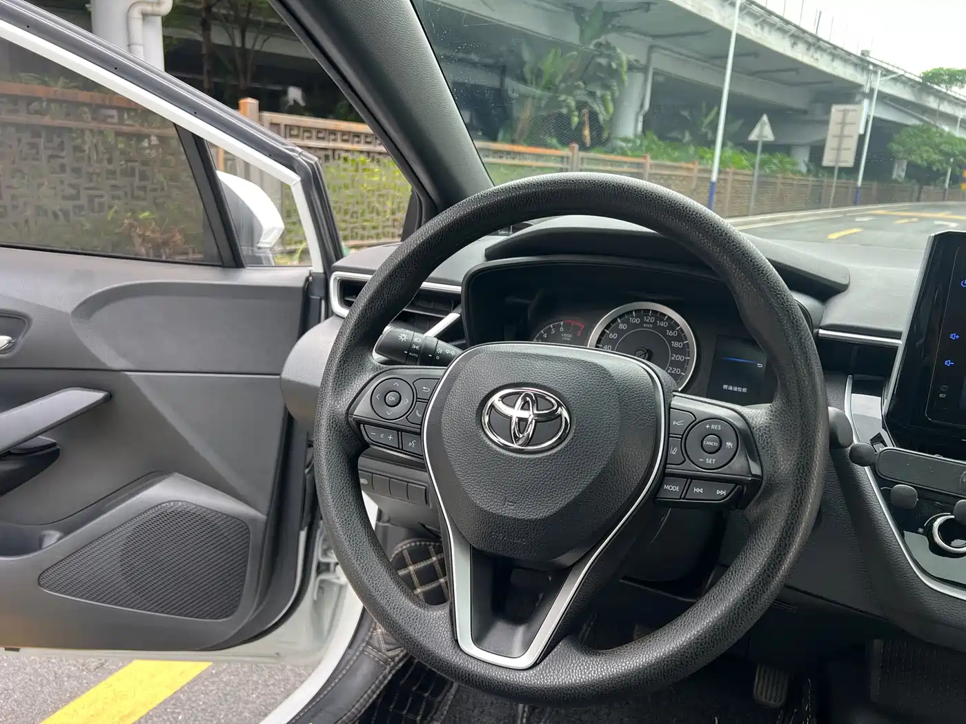 Toyota Levin 2021 185T CVT Luxury Edition фото 23