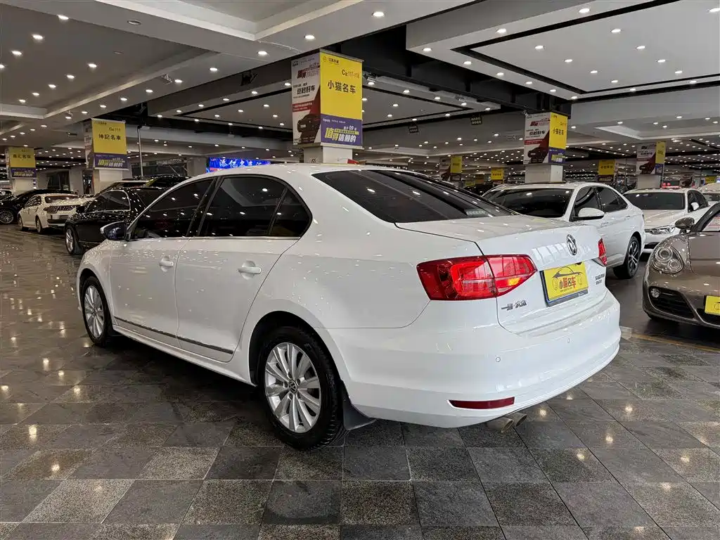 Volkswagen Sagitar 2015 230TSI Automatic Comfort фото 33