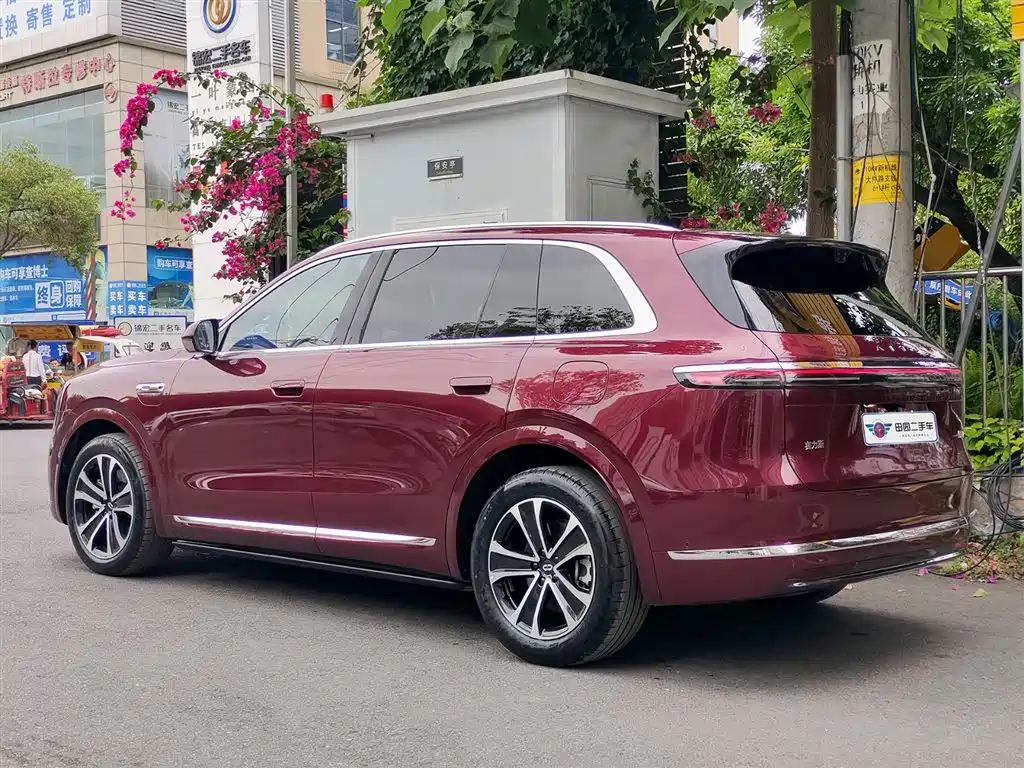 AITO Wenjie AITO M7 2026 Extended Range Ultra AWD 5-Seater фото 4