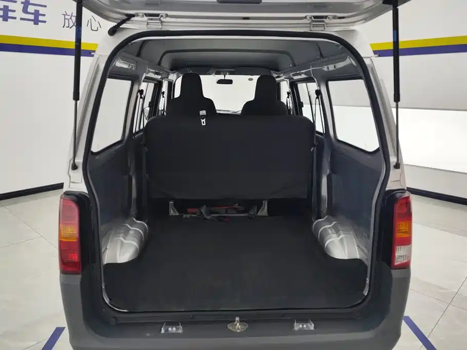 Wuling Motors Wuling Zhiguang 2024 2023 1.5L Utility 5/7-seater