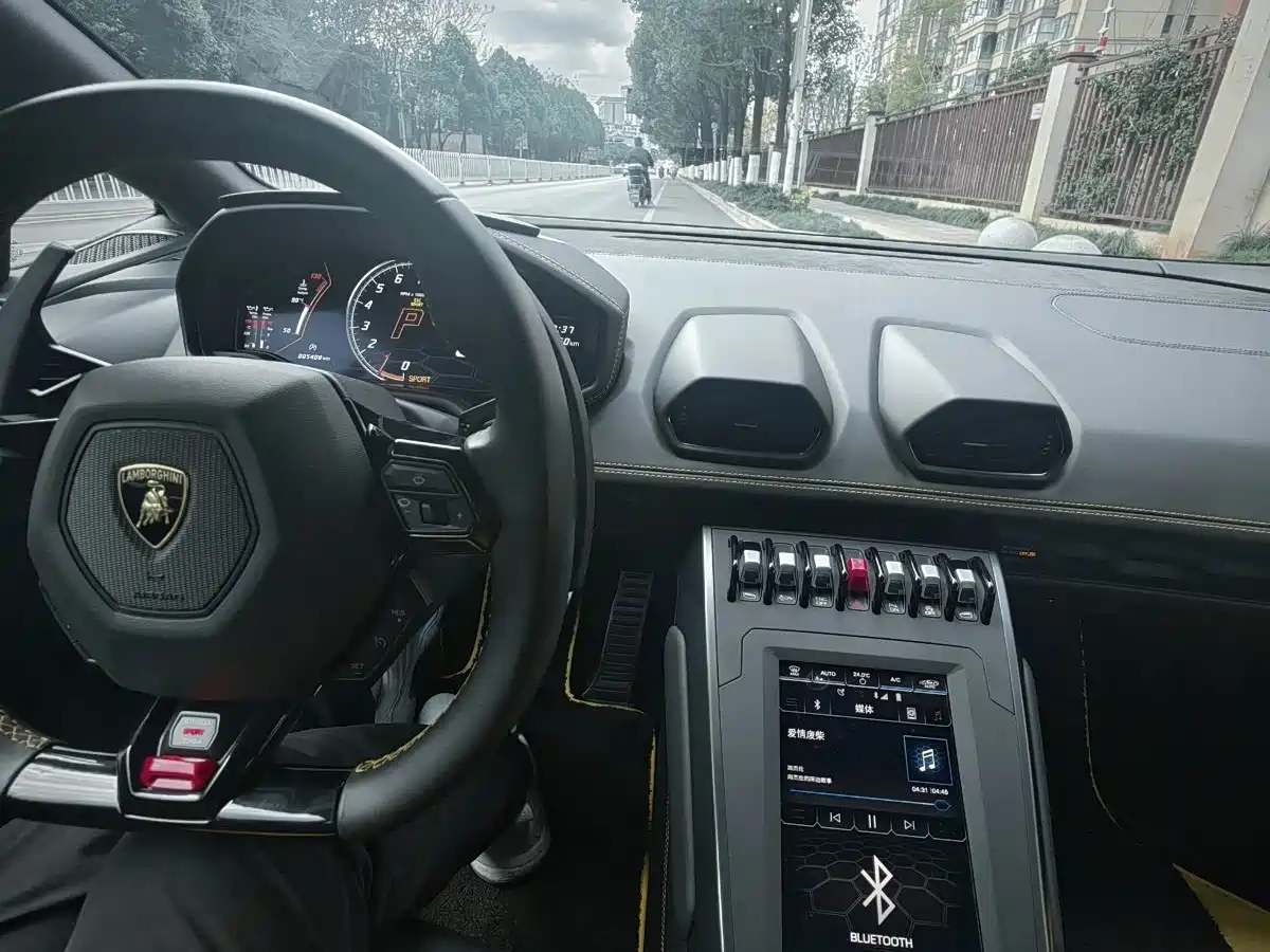 Lamborghini Huracán 2020 Huracán EVO RWD фото 4