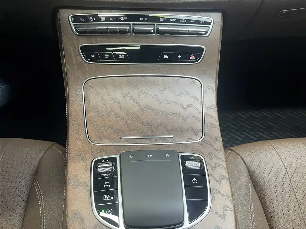 Mercedes-Benz E-Class 2023 E 300 L Fashion фото 21
