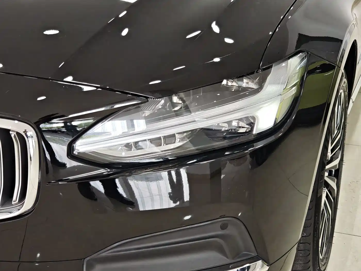 Volvo S90 2024 B5 Momentum Luxury Edition фото 20