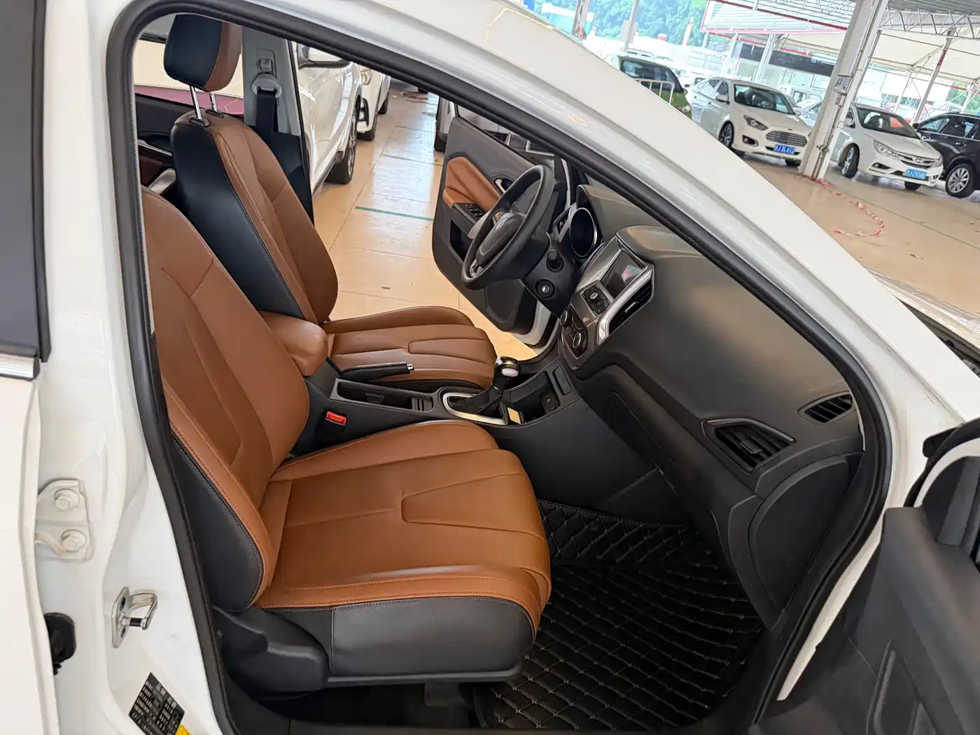 MG GT 2016 2016 Model 1.5T Automatic Premium Luxury Edition