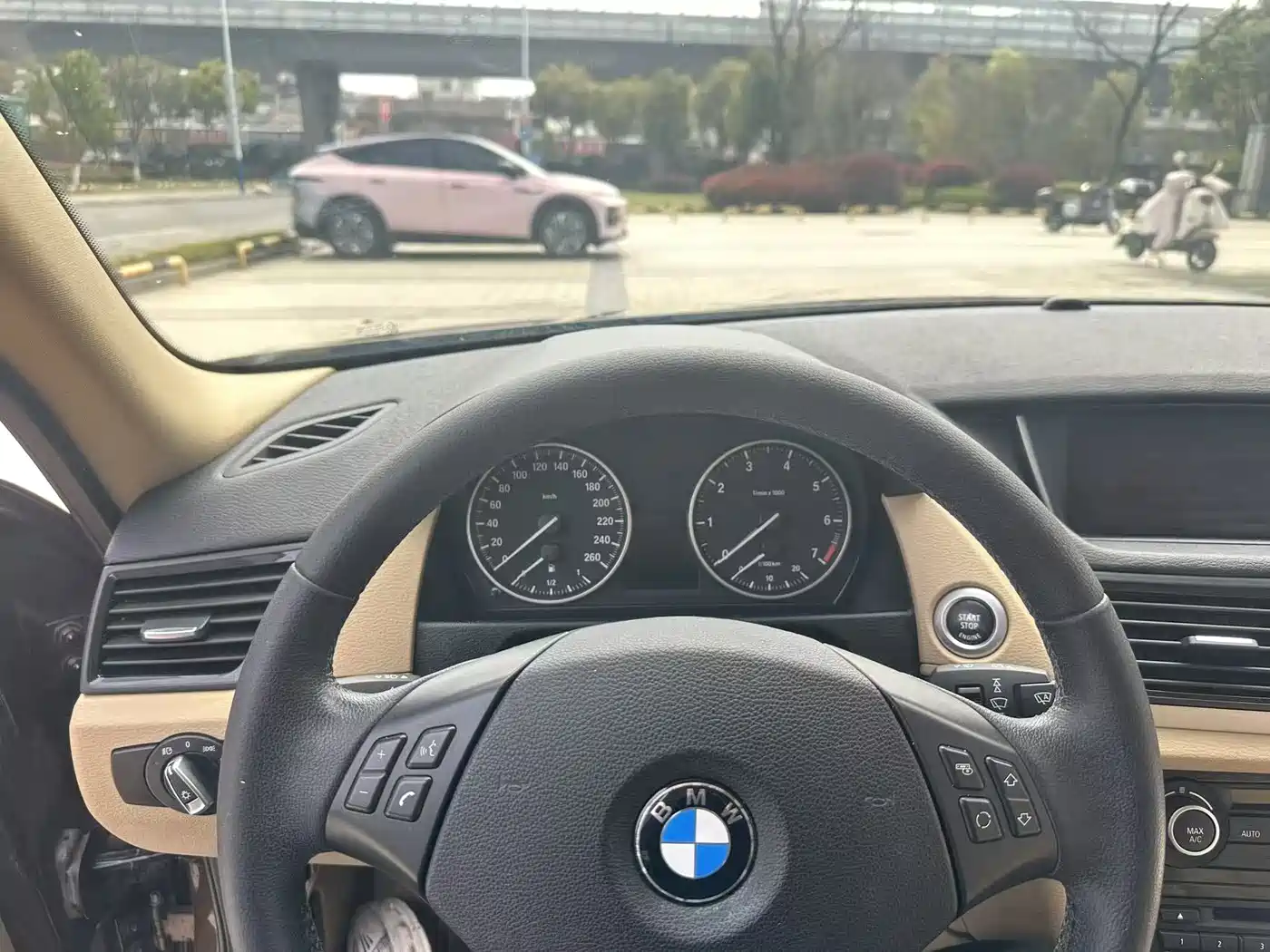 BMW X1 (Import) 2012 sDrive18i Luxury фото 11