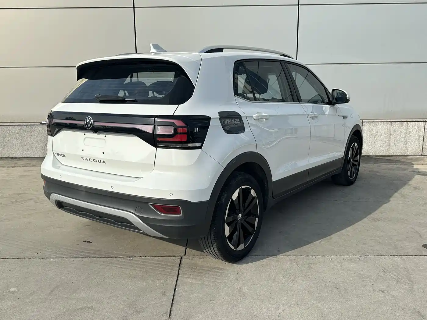 VOLKSWAGEN EXPLORING THE SHADOW