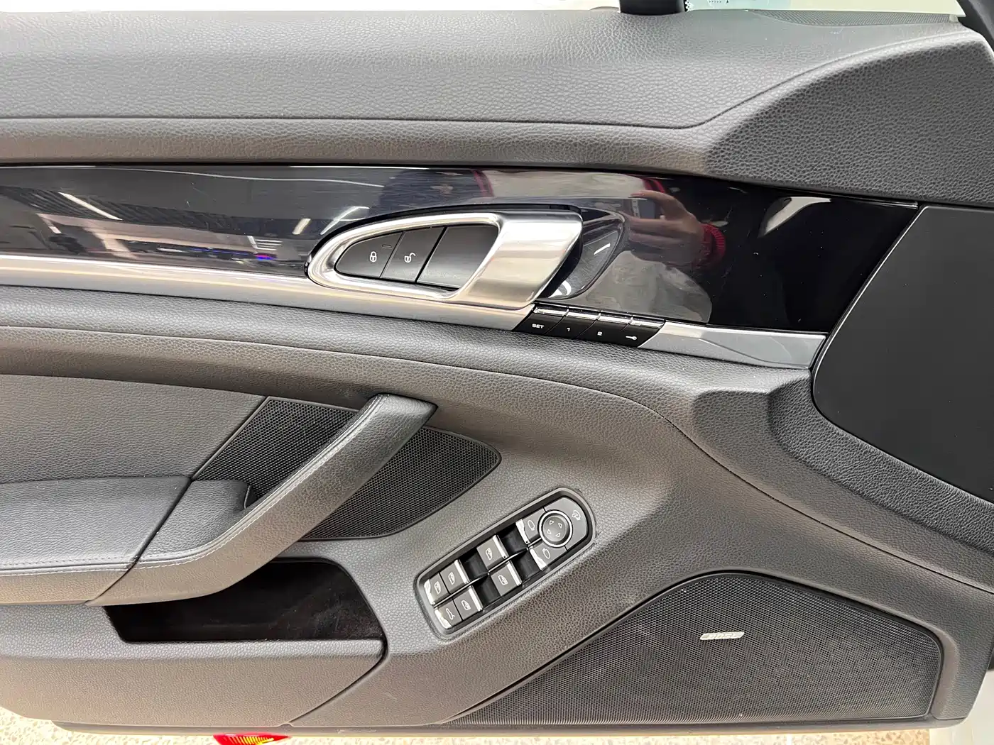 Porsche Panamera 2014 Panamera 4 Executive 3.0T фото 14