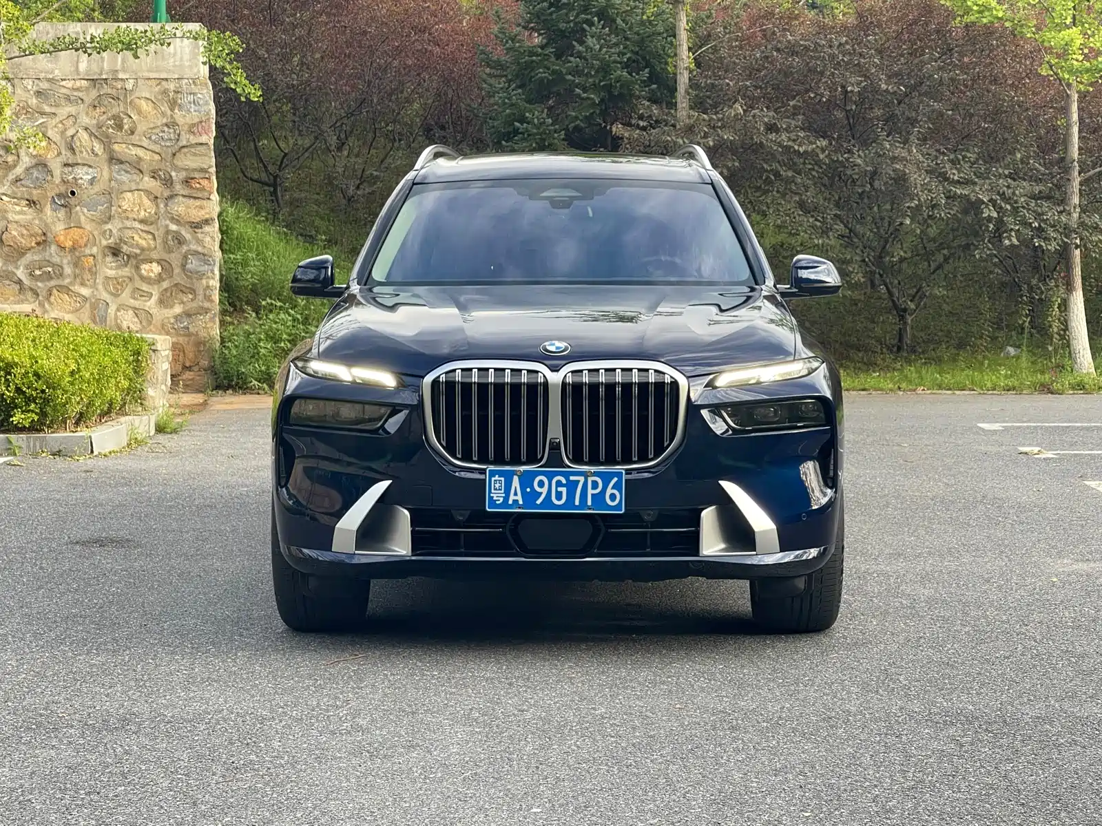 Photo 2 - BMW X7