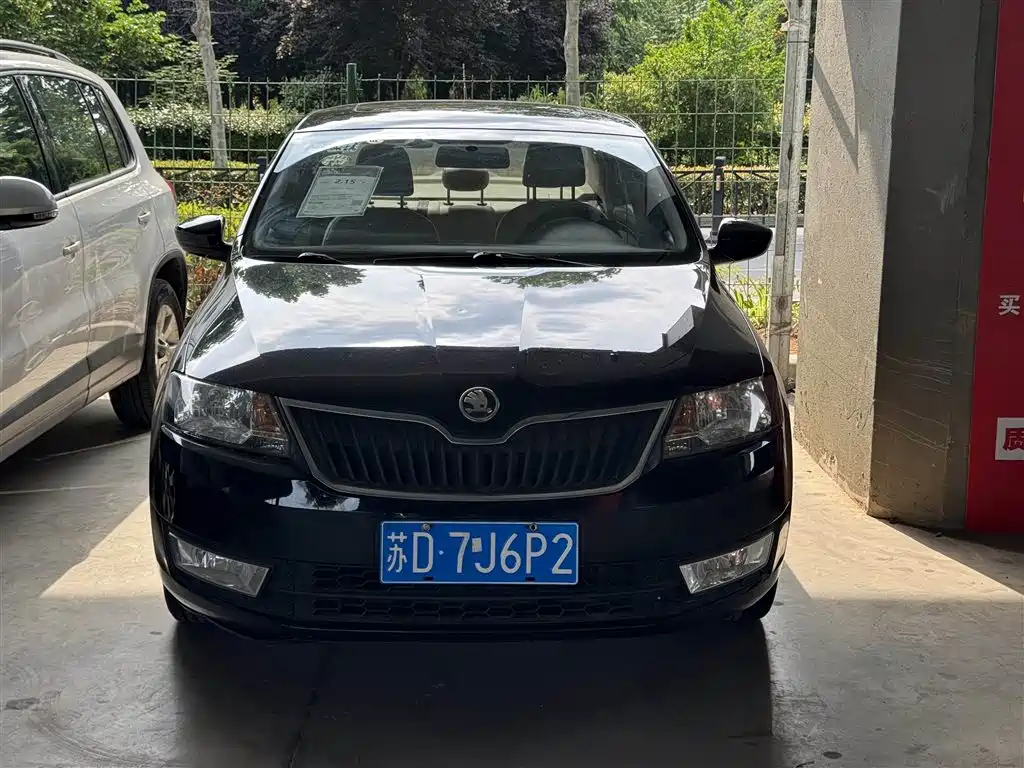 Škoda Rapid 2013 1.6L Automatic Smart Selection