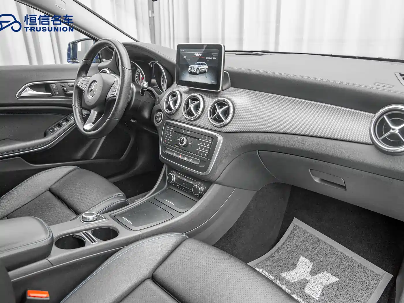 Mercedes-Benz GLA 2016 GLA 200 Fashion фото 13
