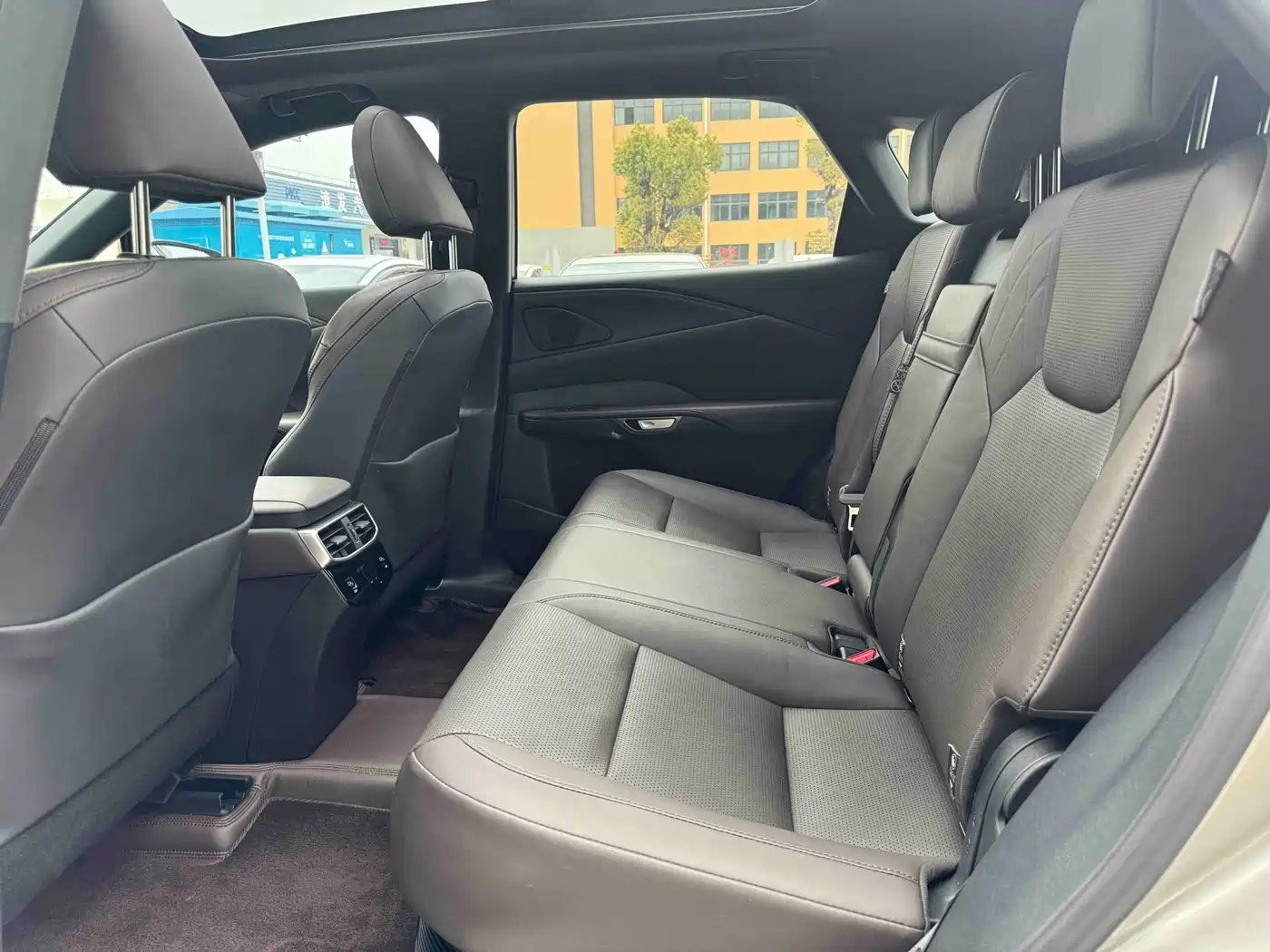 Lexus RX 2023 350h 4WD Pure Edition фото 7