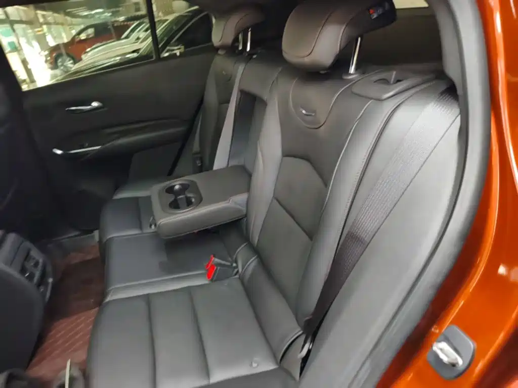 Cadillac XT4 2018 2018 28T AWD Platinum Sport Edition