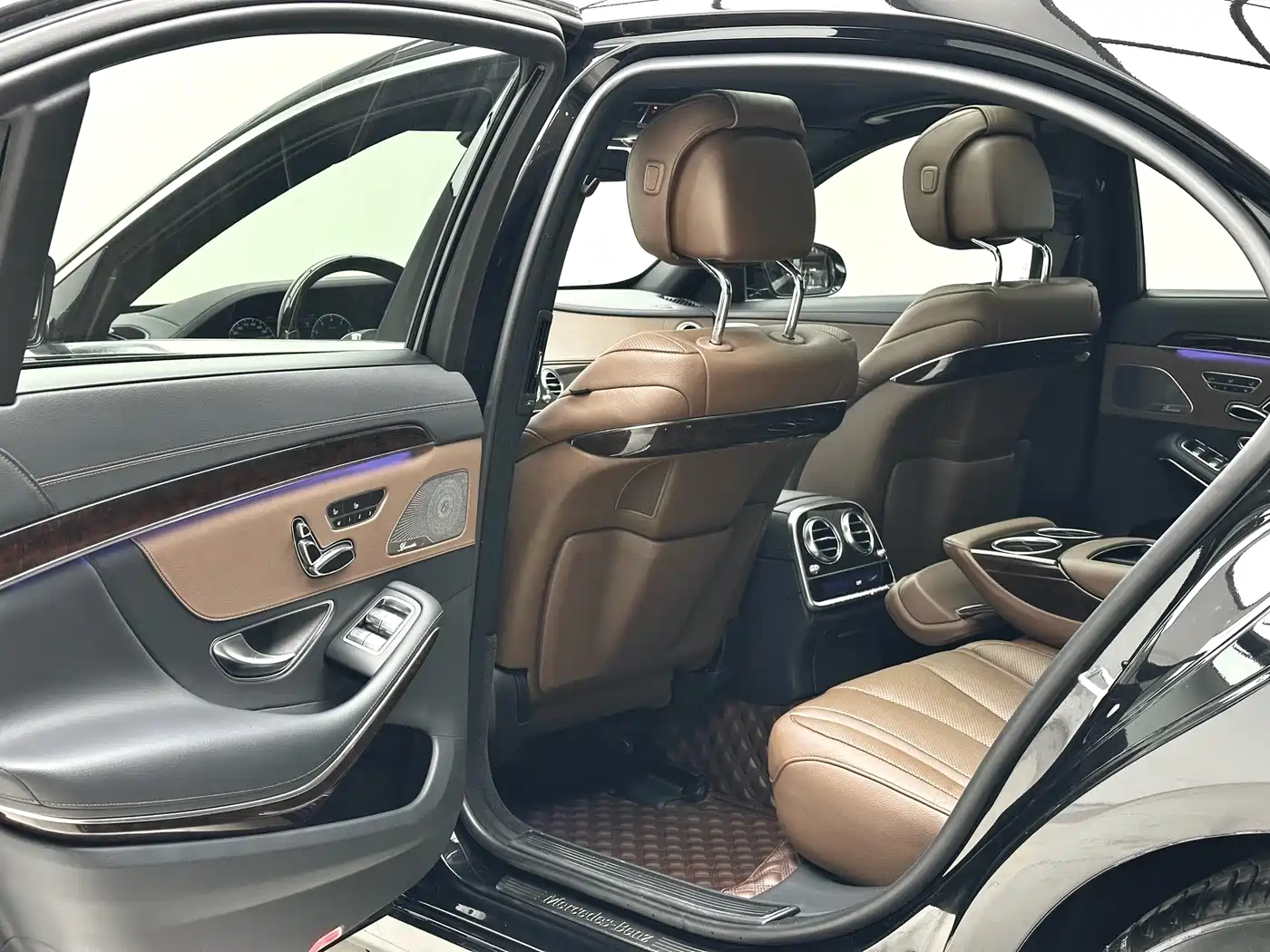 Mercedes-Benz S-Class 2020 S 350 L Premium Edition Collector's Version фото 12