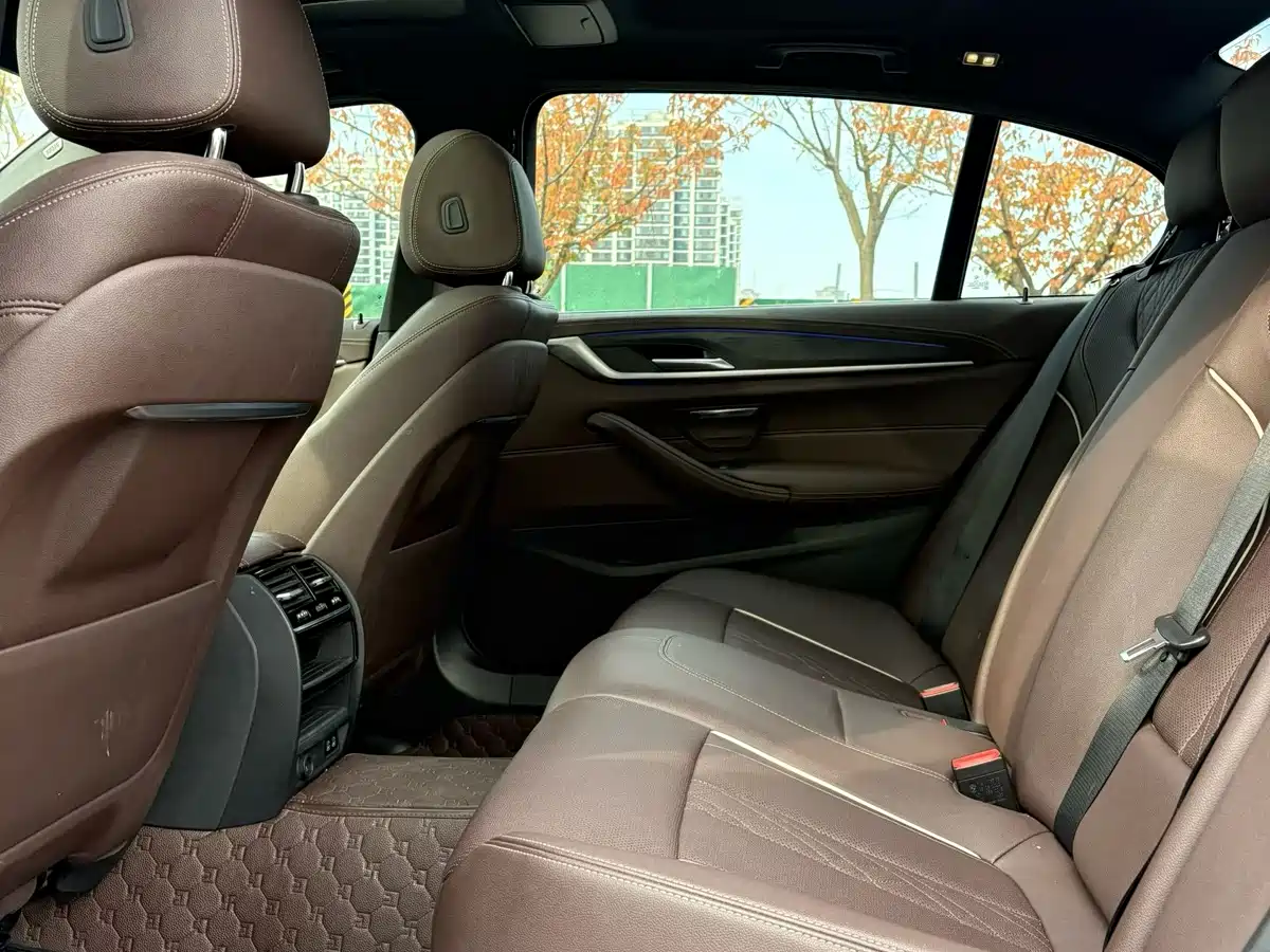 BMW 5 Series 2022 530Li xDrive M Sport Package фото 5