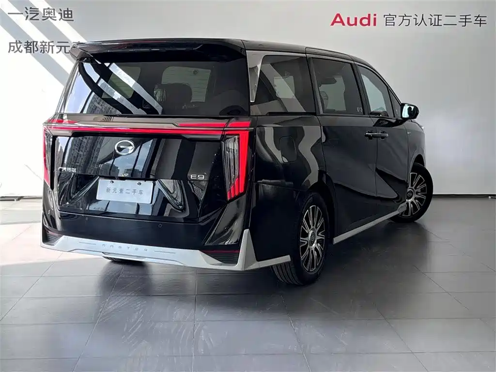 GAC Trumpchi Trumpchi E9 2025 Model E9 Super Fast Charging Premium фото 4