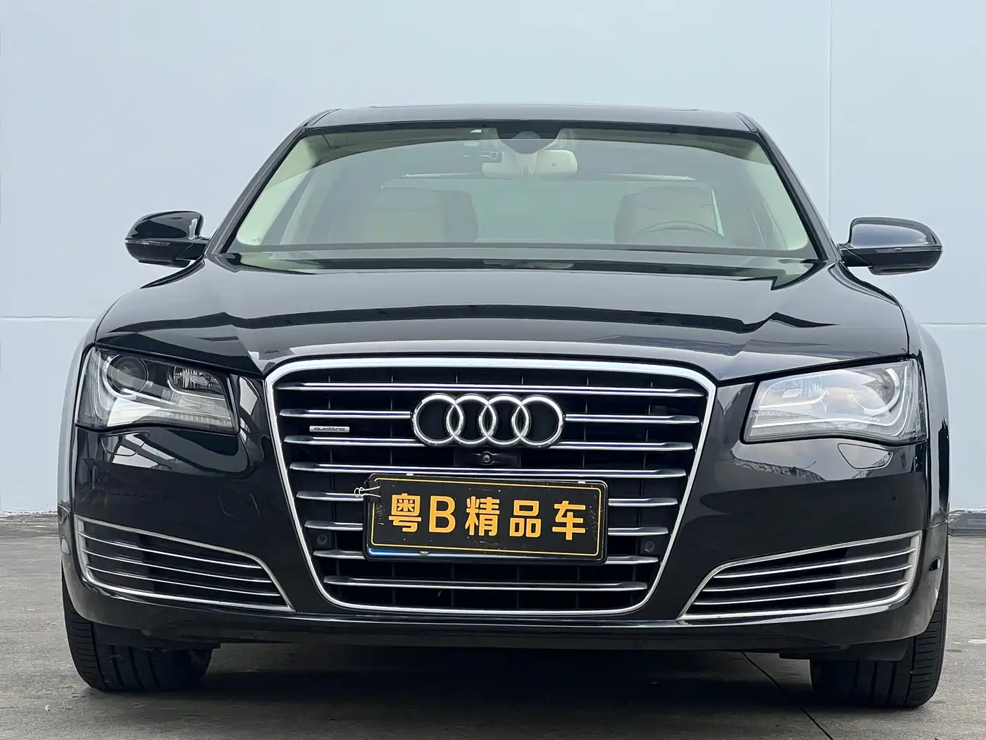 Audi A8 2012 A8L 45 TFSI quattro Luxury фото 2