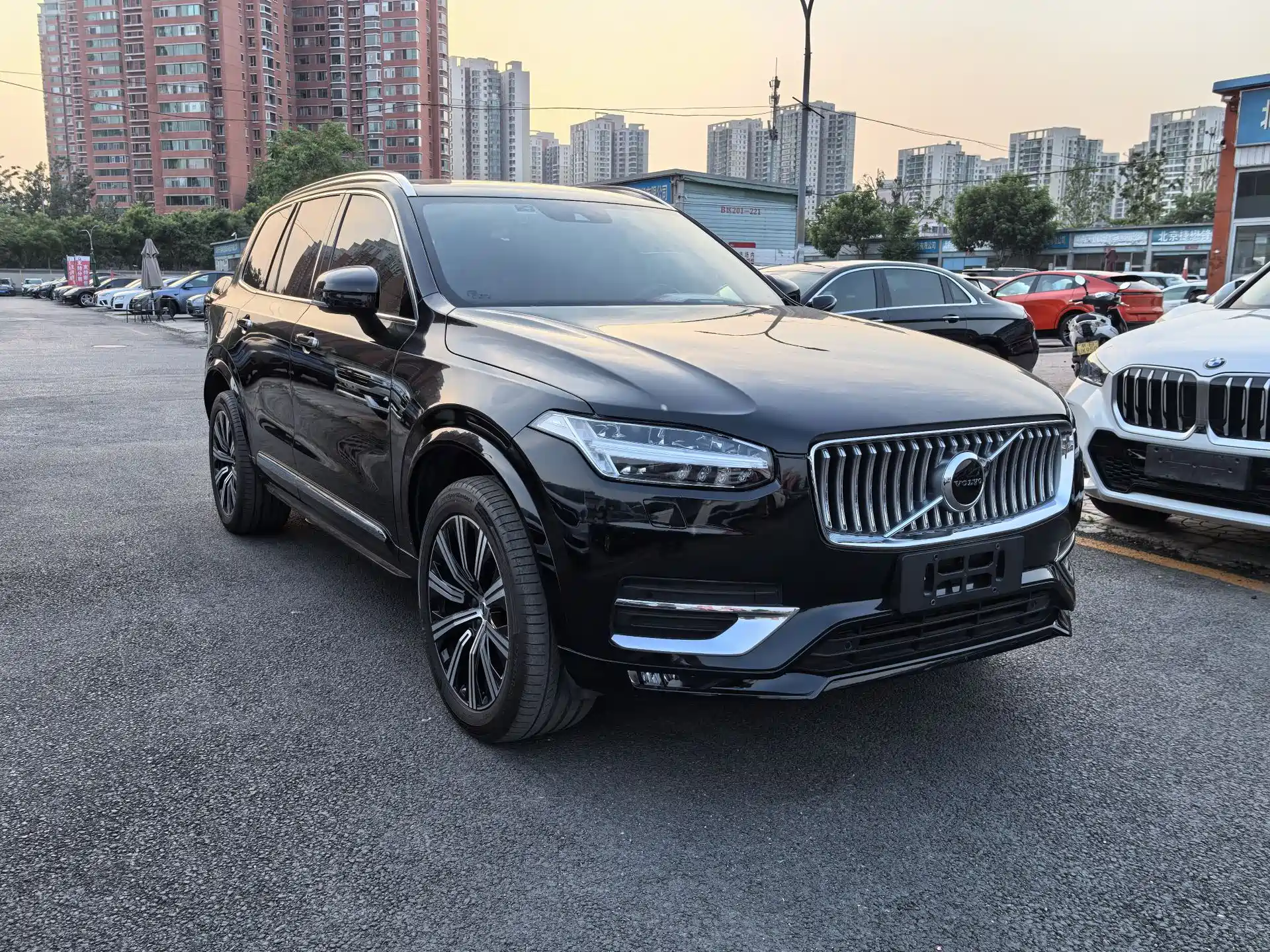 Фото 21 - Volvo XC90
