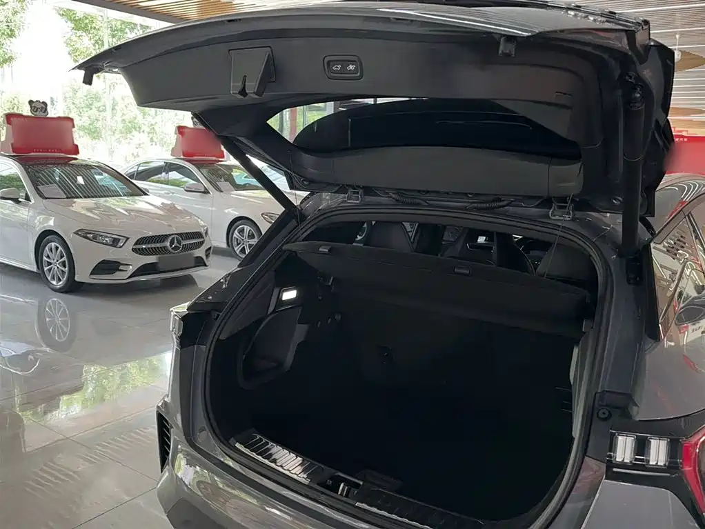 Lynk & Co 06 2023 Remix 1.5T Power Halo фото 18