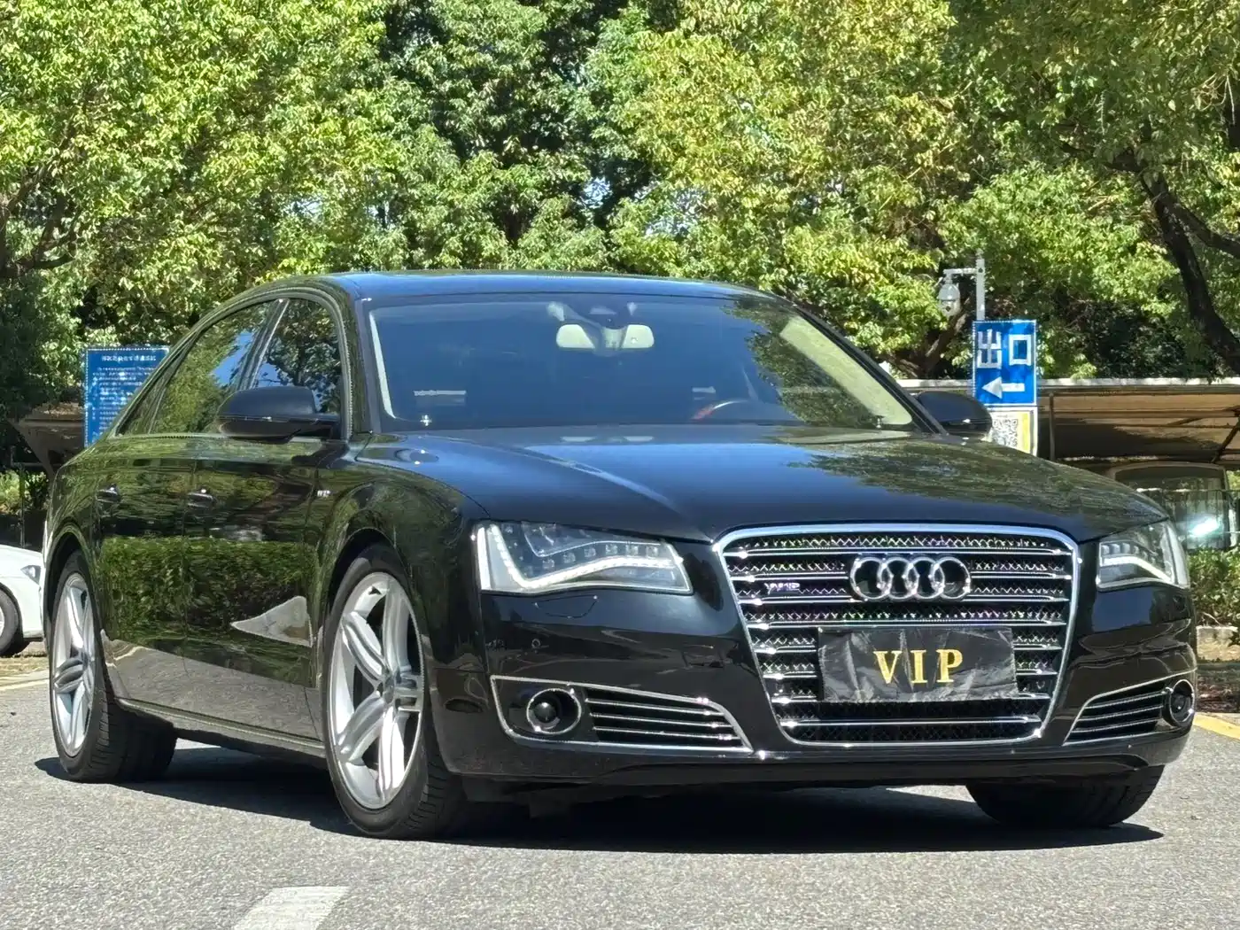 Audi A8 2011 2011 A8L W12 6.3 FSI quattro