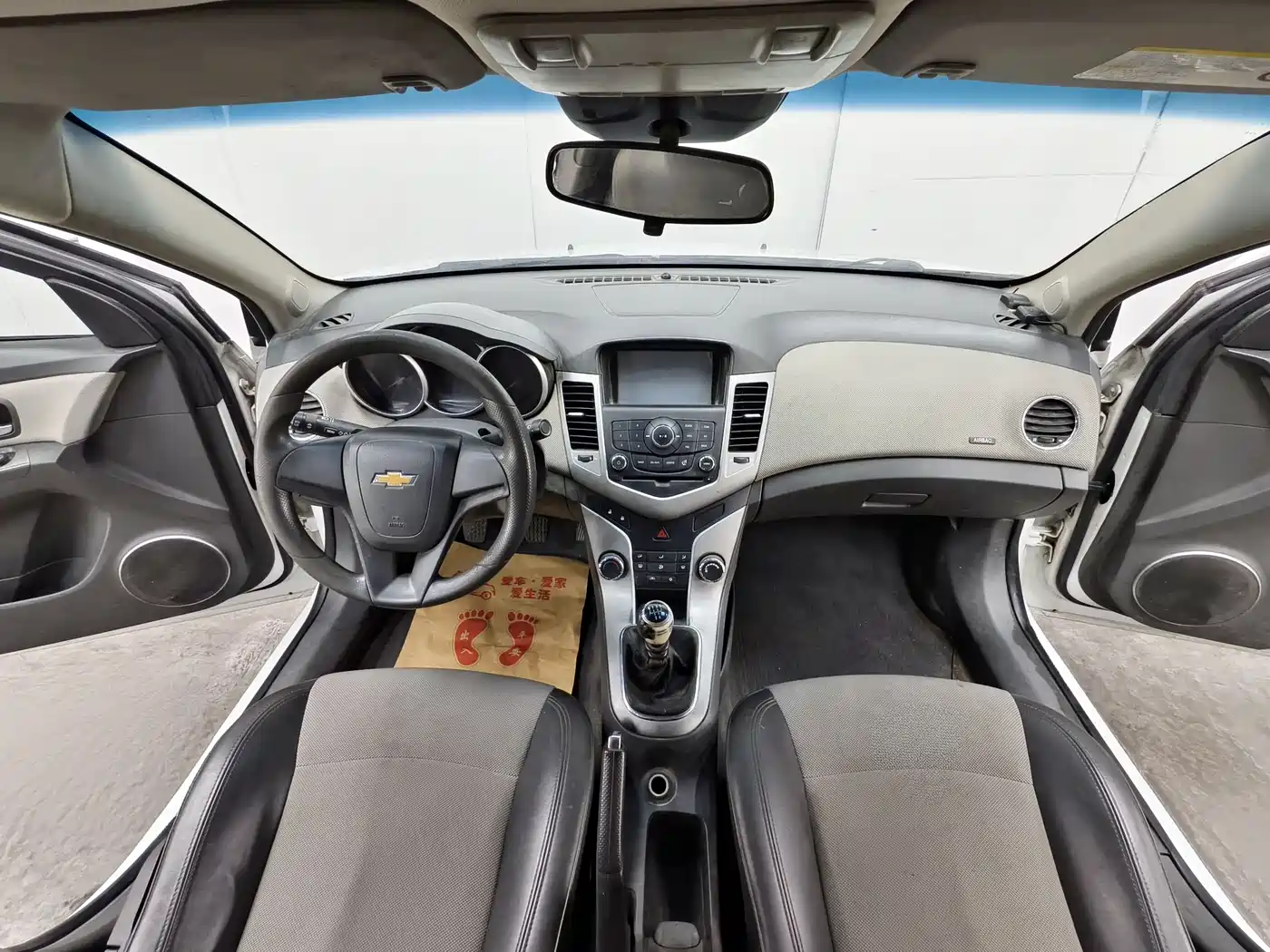 Фото 9 - Chevrolet Cruze