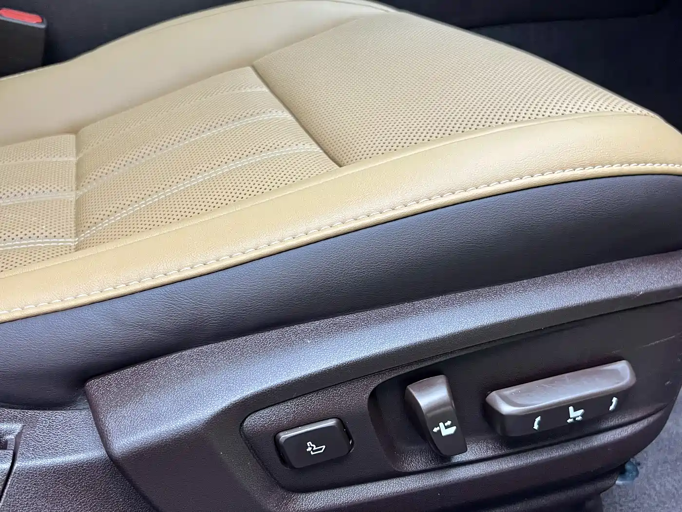 Lexus ES 2015 200 Elite Edition фото 10