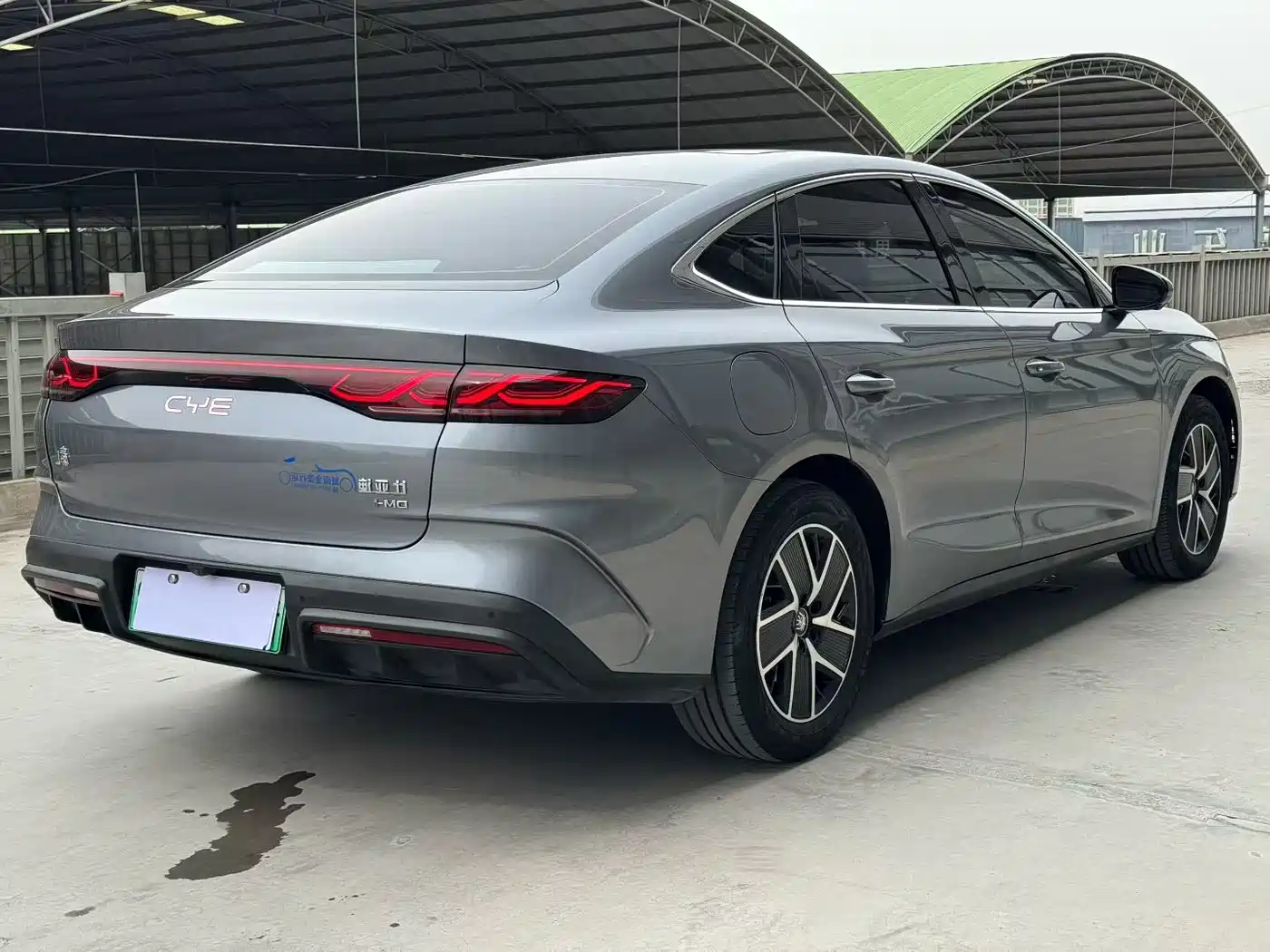 BYD QIN L