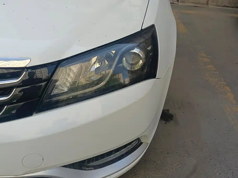 Geely Emgrand 2015 2015 Sedan 1.5L Manual Upward Edition