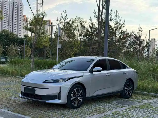 Changan Qiyuan A05 2024