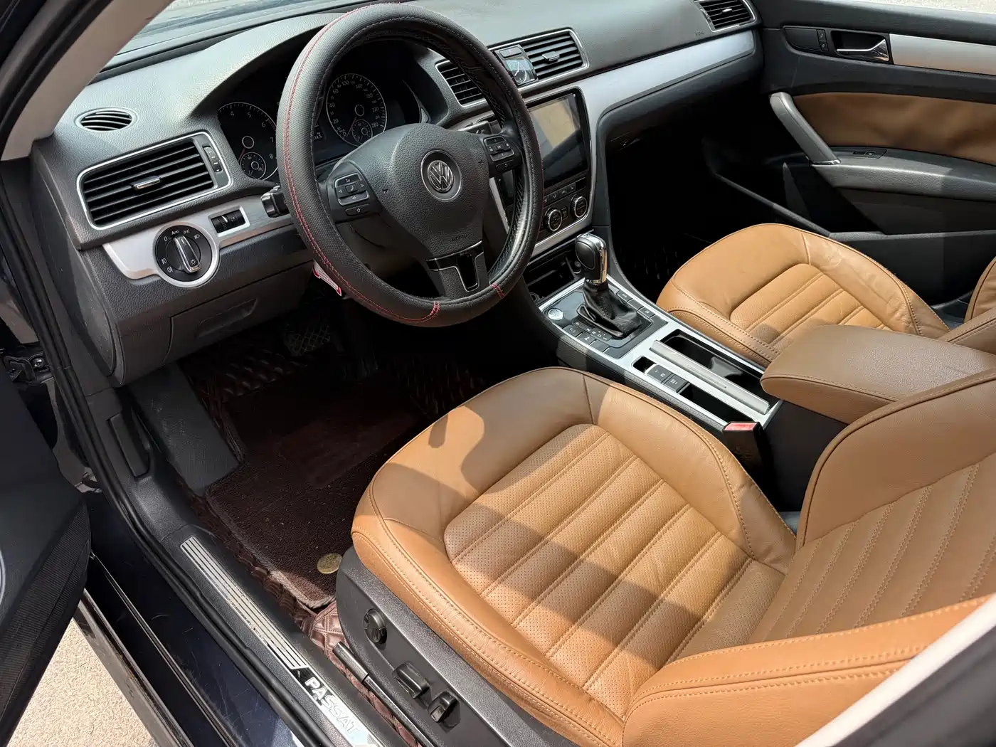 Volkswagen Passat 2015 1.8TSI DSG Prestige Edition фото 4