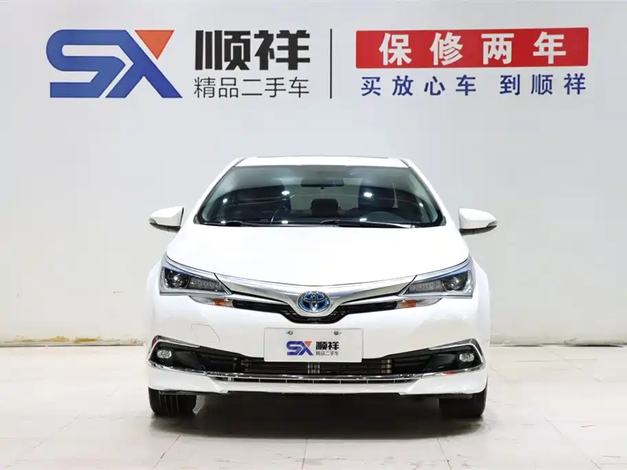 Toyota Corolla 2017 Facelift Hybrid 1.8L E-CVT Leading Edition фото 2