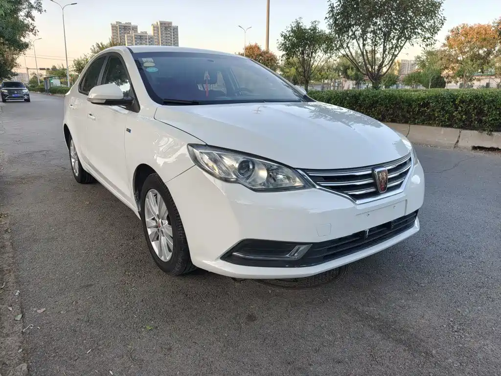Roewe 360 2016 2016 1.5L Manual Smart Screen Edition