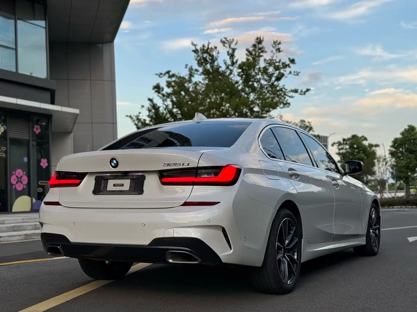 BMW 3 Series 2020 320Li M Sport Package фото 10