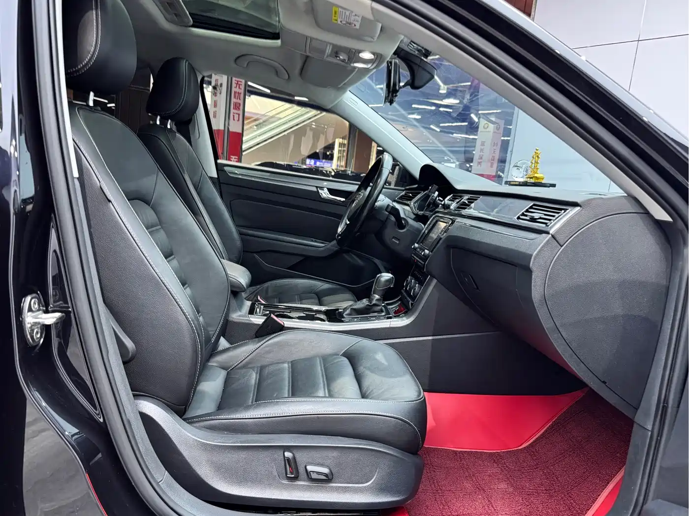 Volkswagen Passat 2017 330TSI DSG Prestige фото 5