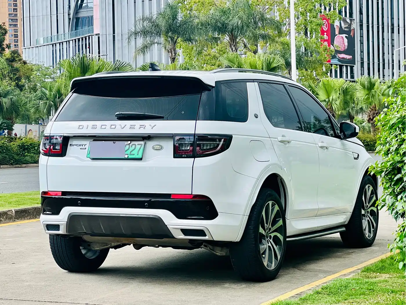 Land Rover Discovery Sport PHEV 2022 Facelift P300e Plug-in Hybrid фото 11