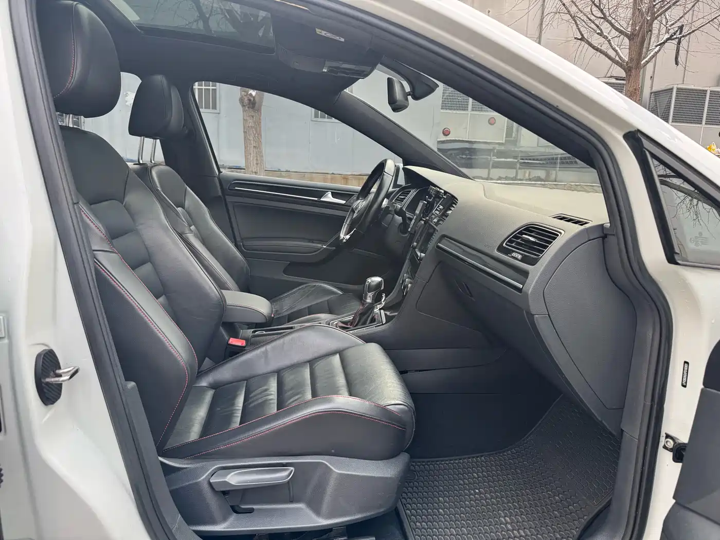 Volkswagen Golf GTI 2016 2.0TSI GTI фото 18