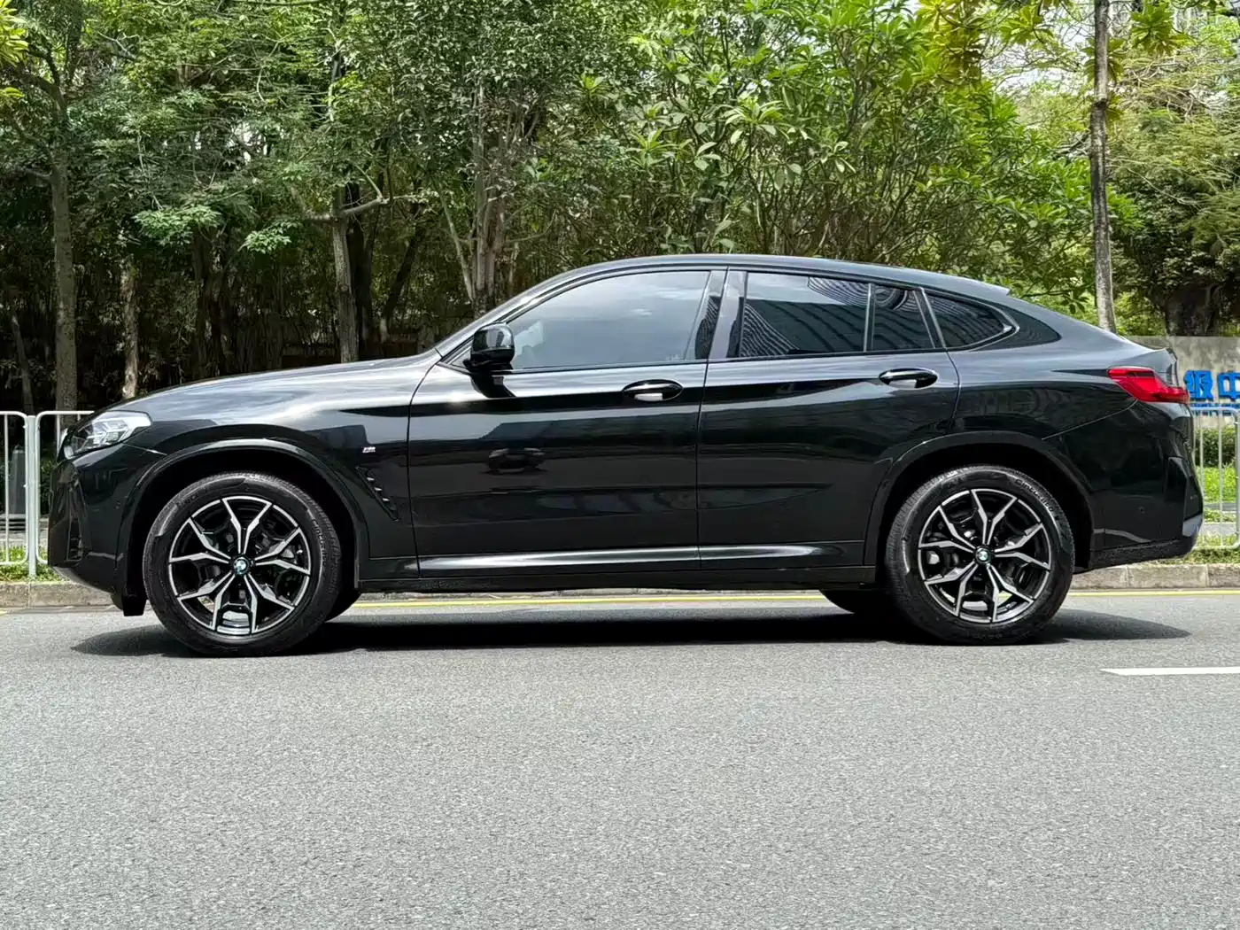 BMW X4 2022 xDrive 25i M Sport Package фото 4