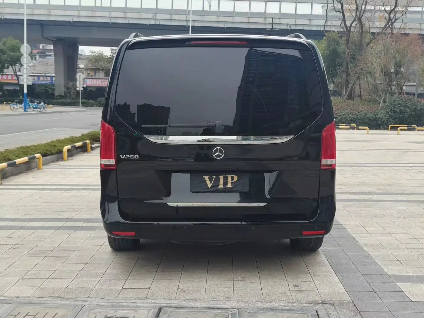 Mercedes-Benz V-Class 2018 V 260 L Premium Long Wheelbase Edition China VI фото 8